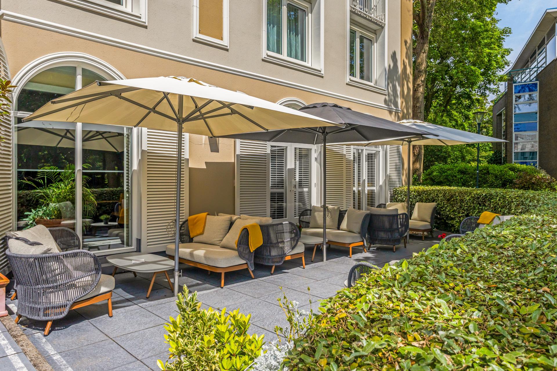 terras parasol horeca